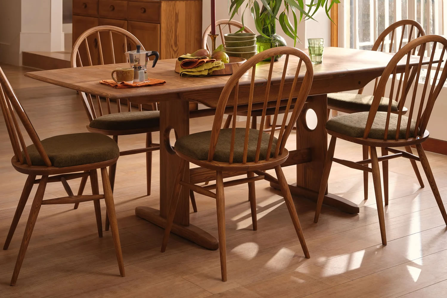 Ercol Collection Windsor Dining Chairs Lifestyle
